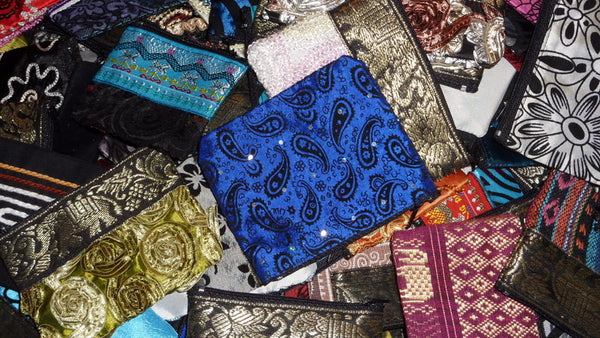 Wholesale Lot Of 100 Assorted Silk coin pouches